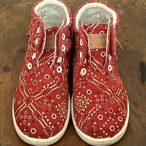 TOMS, children’s bootie/shoe. Size toddler 11